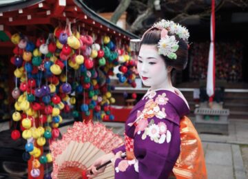 Geisha-im-Temel©Destination-Asia-1024×683