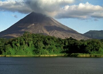 Volcano-Arenal-1024×691